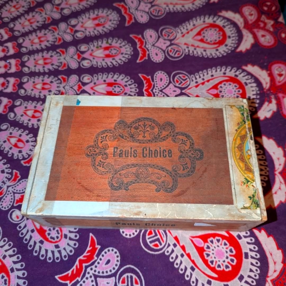 Vintage 1930s cigar box